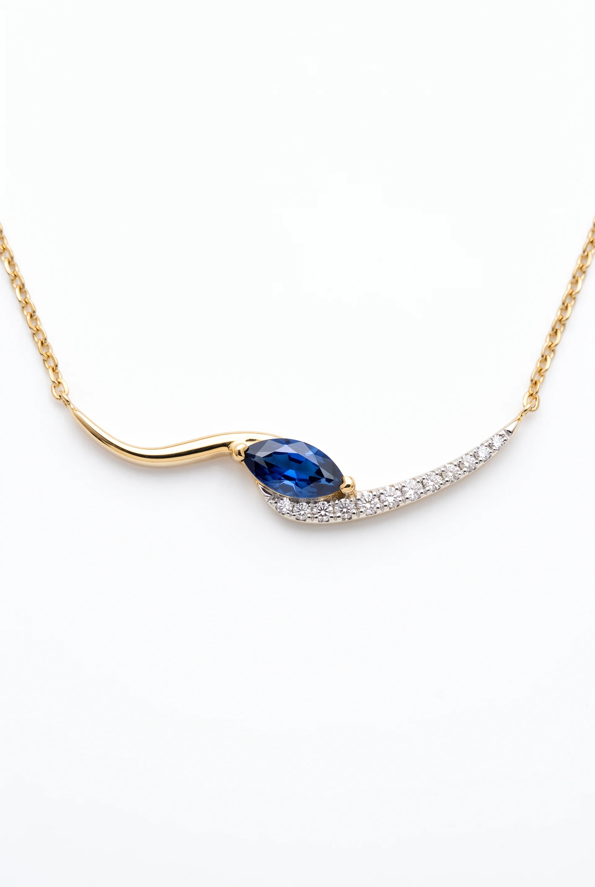 Sapphire Curve - Pırlanta Kolyeler
