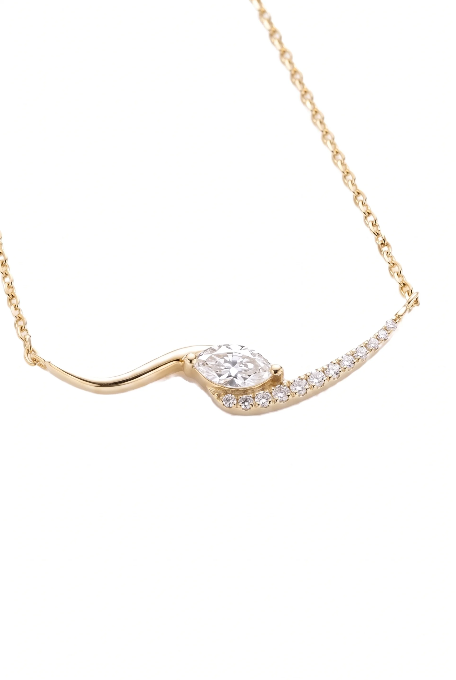 Diamond Curve