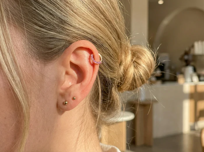 Pembe Taşlı Piercing - Altın Küpeler